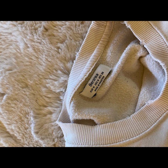 Bershka Beige Crewneck Sweatshirt - Picture 3 of 3
